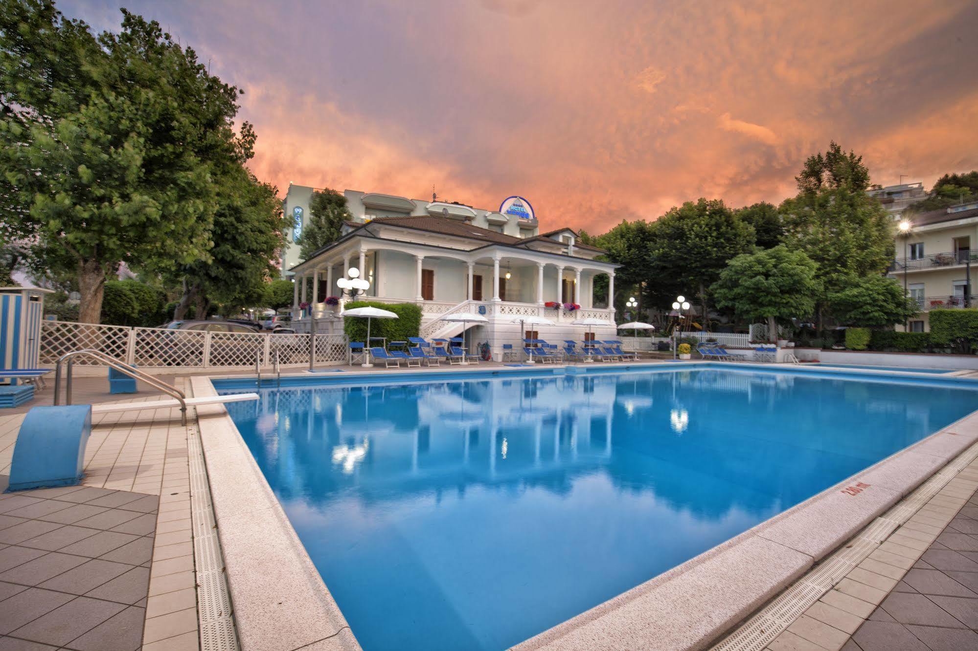 Hotel Venus Gabicce Mare Luaran gambar